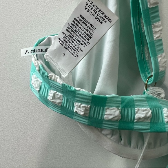 Vitamin A NWT Goldie Underwire Bikini Top - Picture 9 of 9